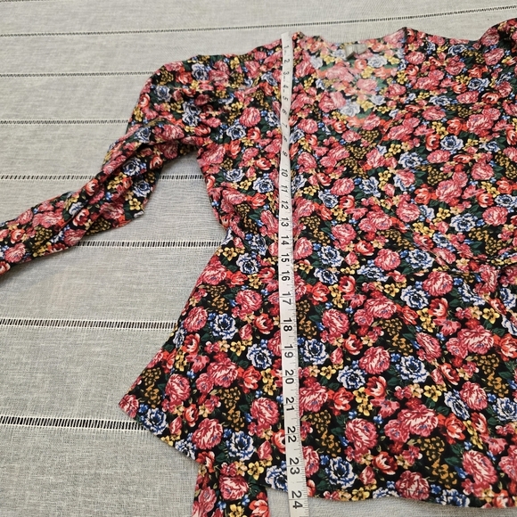 Asos Blouse Size 4 pink  Floral Long Balloon Sleeve V-neck - Picture 7 of 10